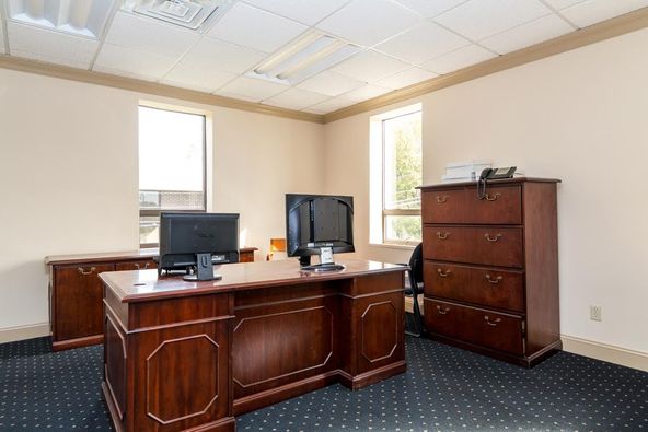 40 Galesi Dr, Wayne, NJ, 07470